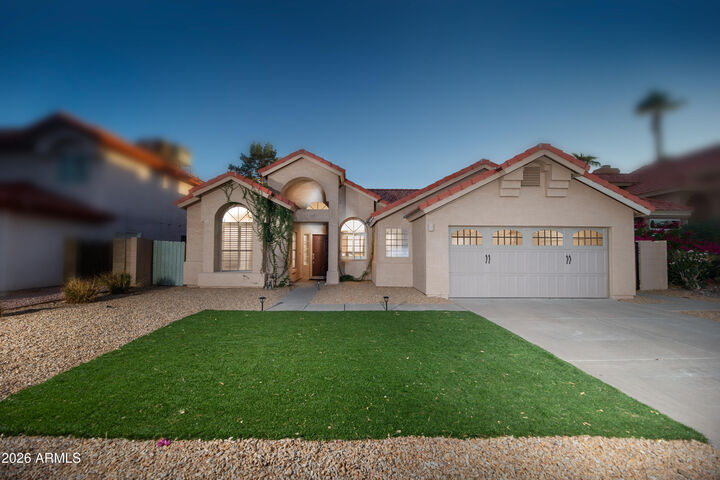 Property Photo:  4117 E Glenhaven Drive  AZ 85048 