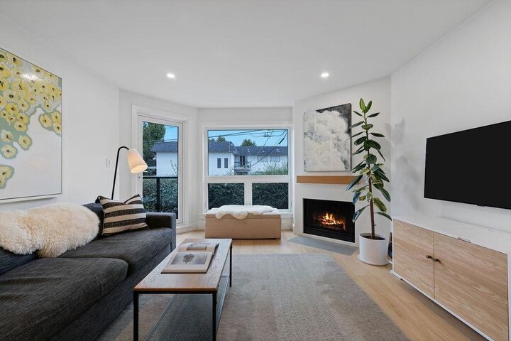 Property Photo:  607 E 8th Avenue 203  BC V5T 1T2 
