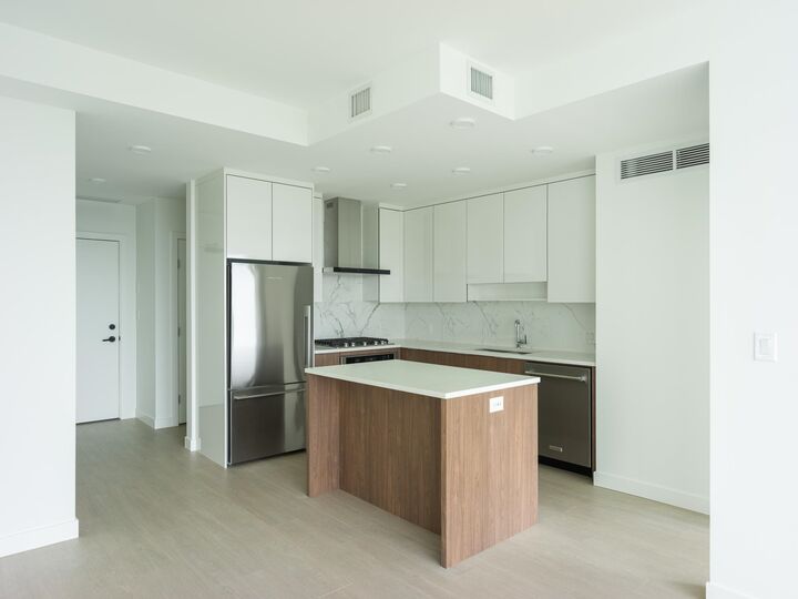 Property Photo: 699 Whiting Way 2101 BC V3J 0N7