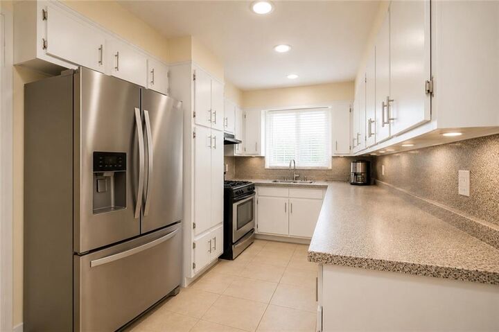 Property Photo:  17 Bay 8th Street  NY 11228 
