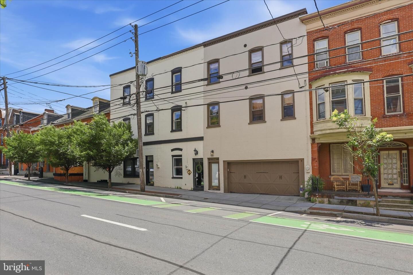 Property Photo:  16 E Walnut Street  PA 17602 