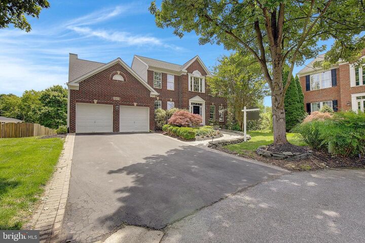 Property Photo: 2407 Lawndale Court MD 21054
