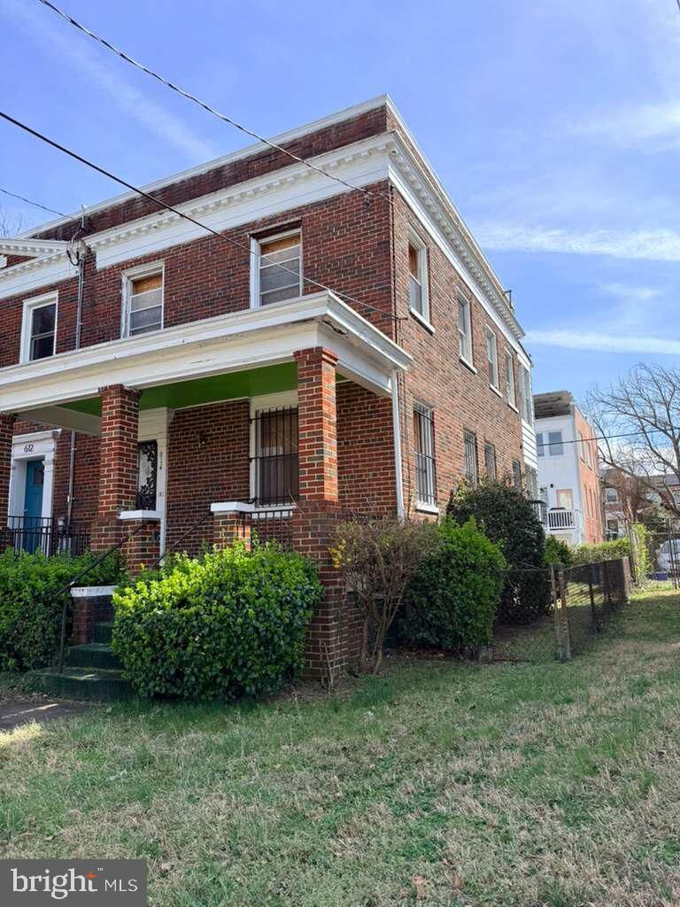 Property Photo:  614 Rittenhouse Street NW  DC 20011 