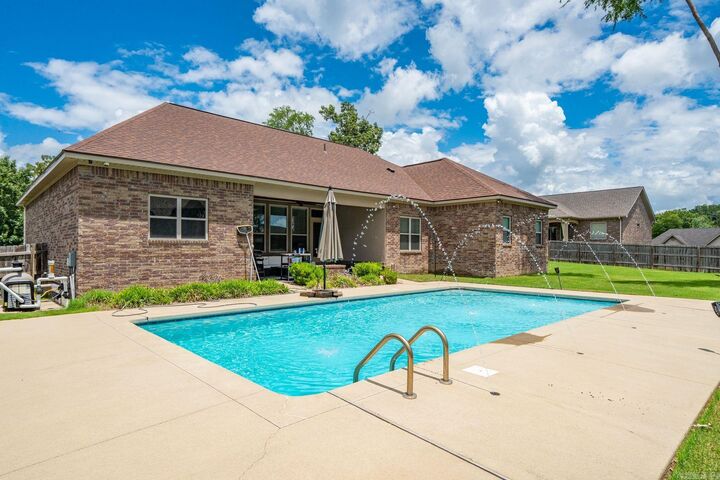 Property Photo:  113 Winter Oak Place  AR 71913 