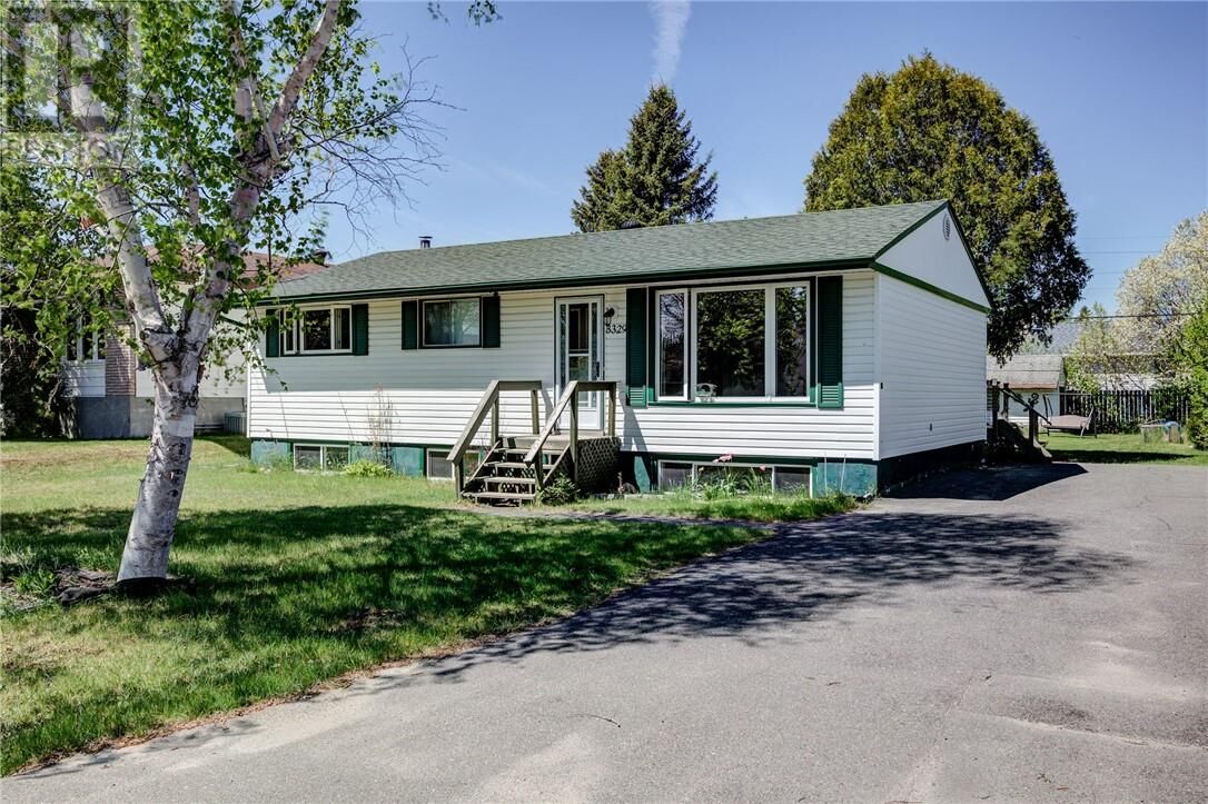 Property Photo: 3329 Romeo Street ON P3A 1X9