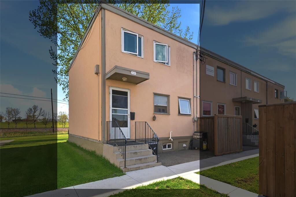 Property Photo:  628 Herbert Avenue  MB R2L 1G1 