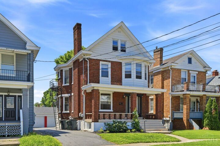 Property Photo: 2429 Robertson Avenue OH 45212