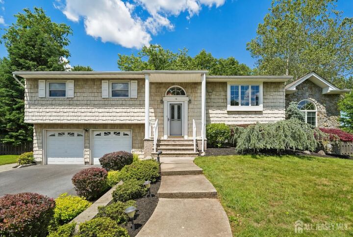 Property Photo:  18 Mary Ellen Drive  NJ 08820 