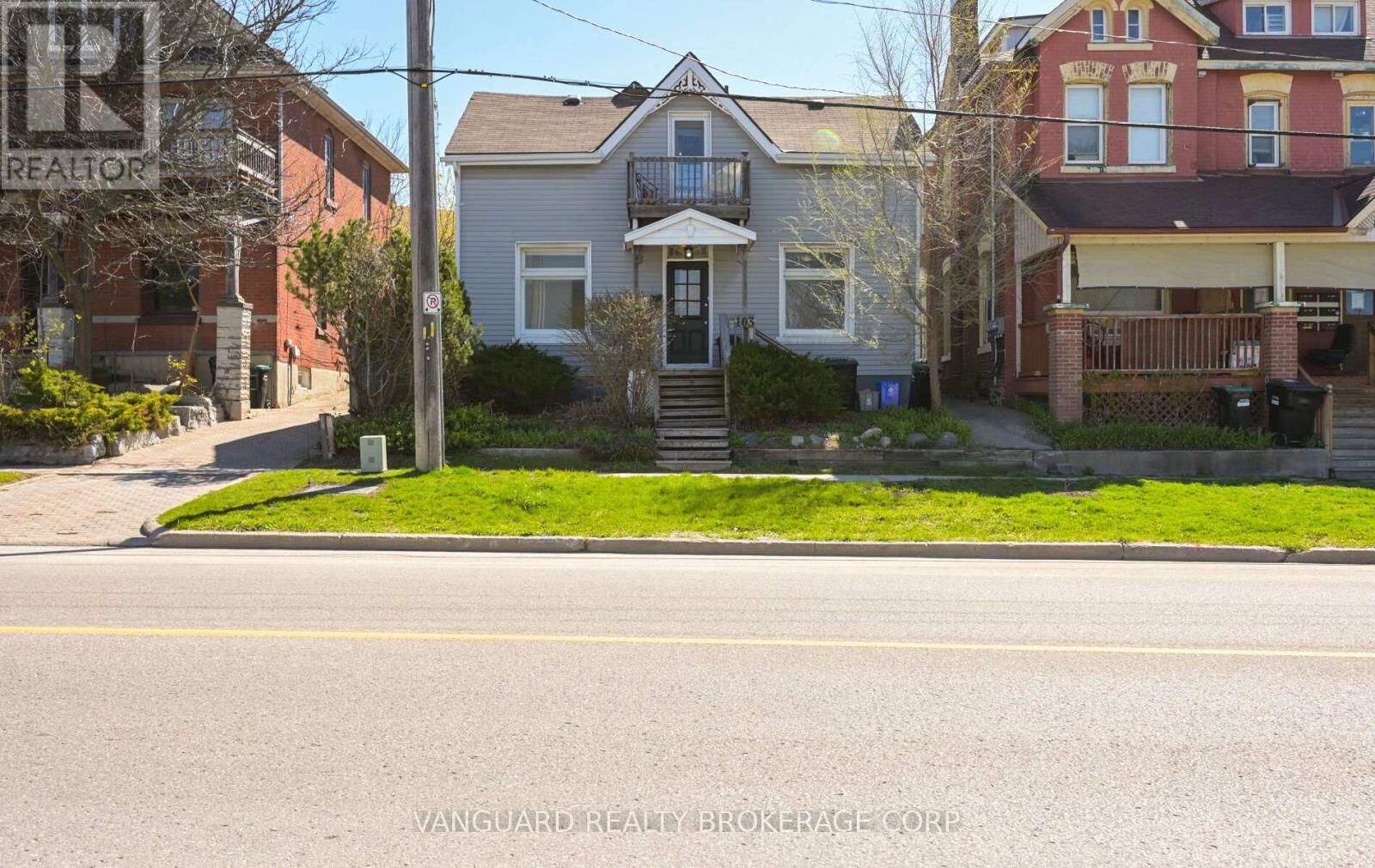 Property Photo:  103 Mulcaster Street 1  ON L4M 3M7 