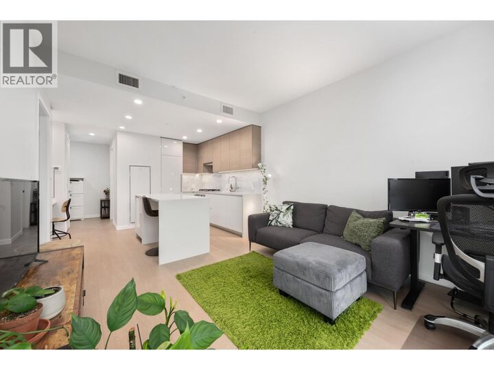 Property Photo: 2186 Gilmore Avenue 1301 BC V5C 0N7