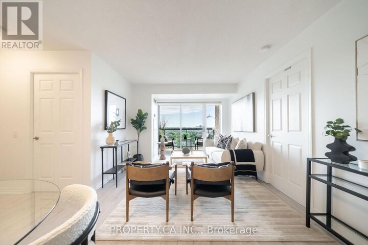 Property Photo: 18 Mondeo Drive 1422 ON M1P 5C8
