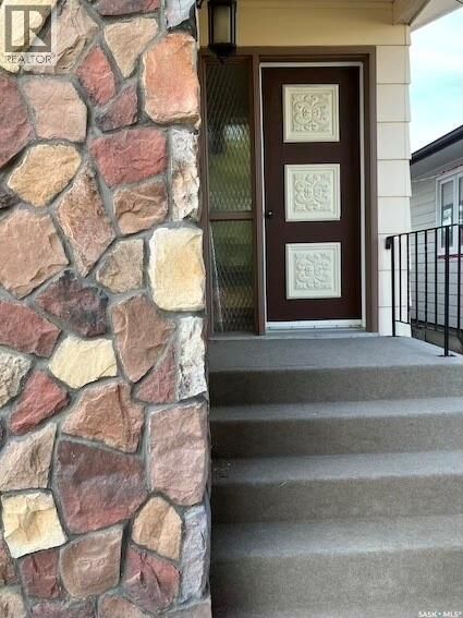 Property Photo: 1011 Granville Avenue SK S0H 0B0