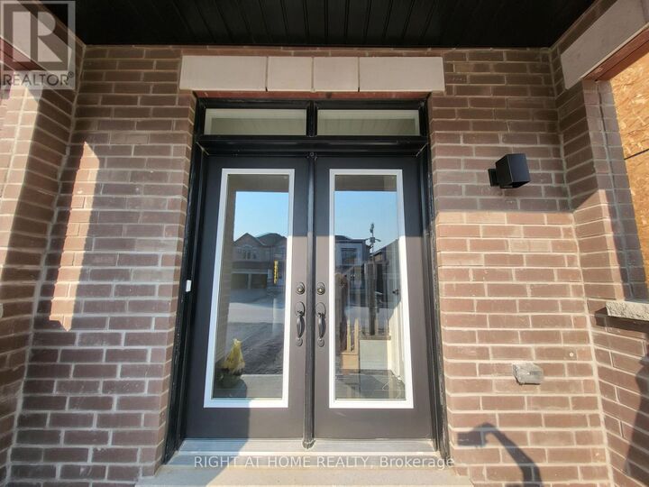 Property Photo: 2117 Coppermine ( Upper) Street ON L1H 9L7