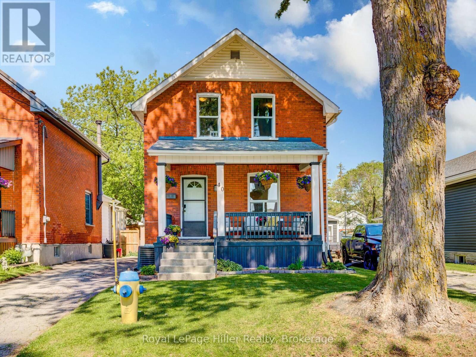 Property Photo:  40 Cherry Street  ON N5A 2E8 