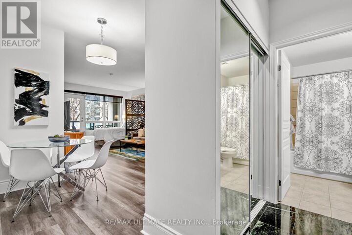 Property Photo: 102 Bloor Street West 605 ON M5S 1M8