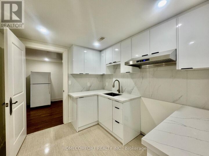 Property Photo: 192 Kingsdale Avenue Lower ON M2N 3W9