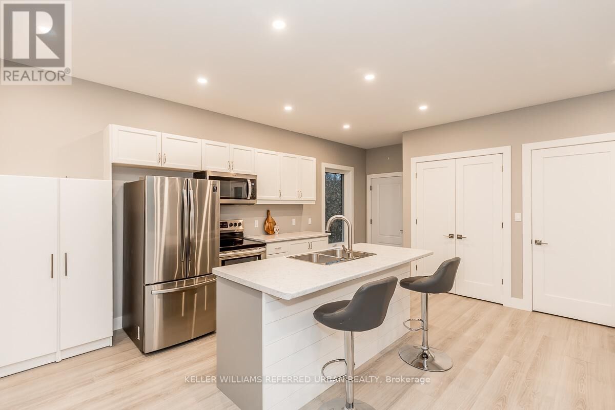 Property Photo: 23 Delta Crescent Apartment ON L9N 1G2