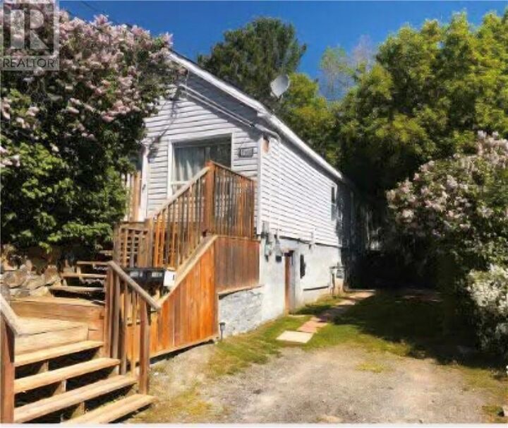 1560 Weller Street — photo 1