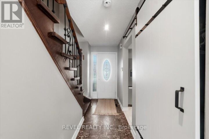Property Photo:  87 Thorp Crescent  ON L1T 3T4 