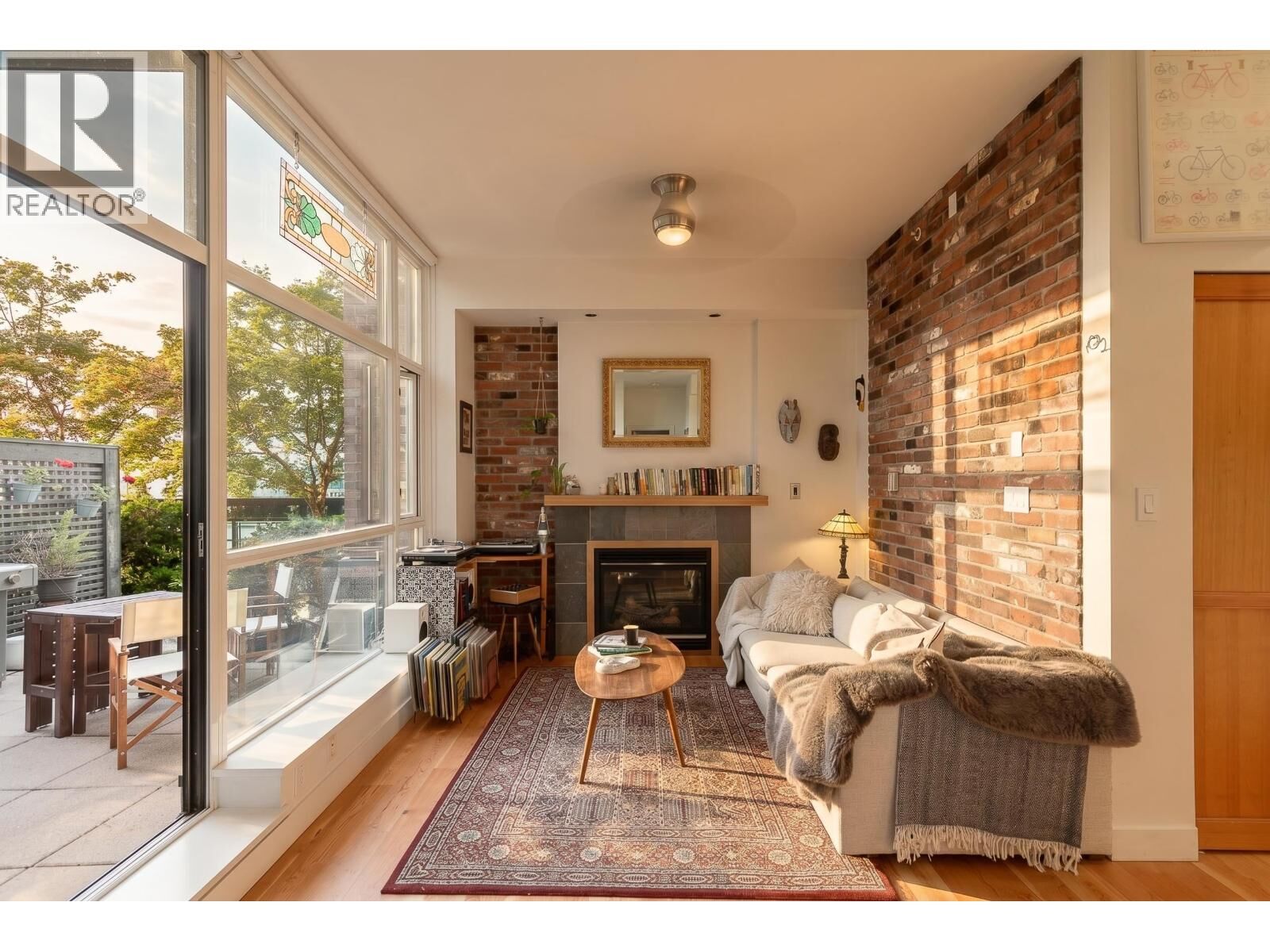 Property Photo: 2515 Ontario Street 218 BC V5T 4V4