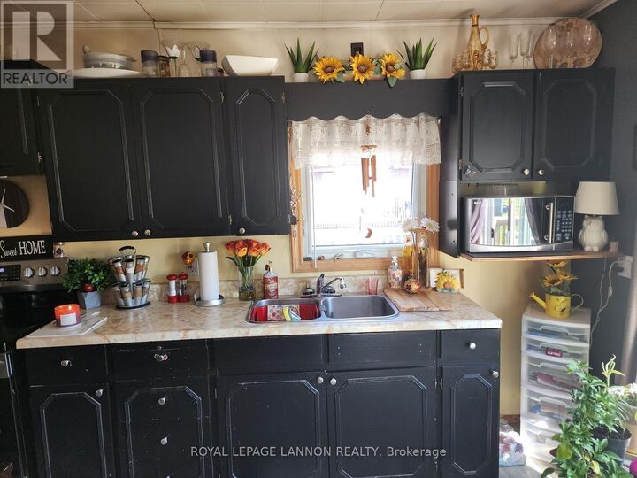 Property Photo:  314 Mary Street  ON P0T 2S0 
