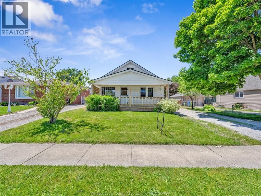 Property Photo:  653 Labute  ON N8N 2B2 