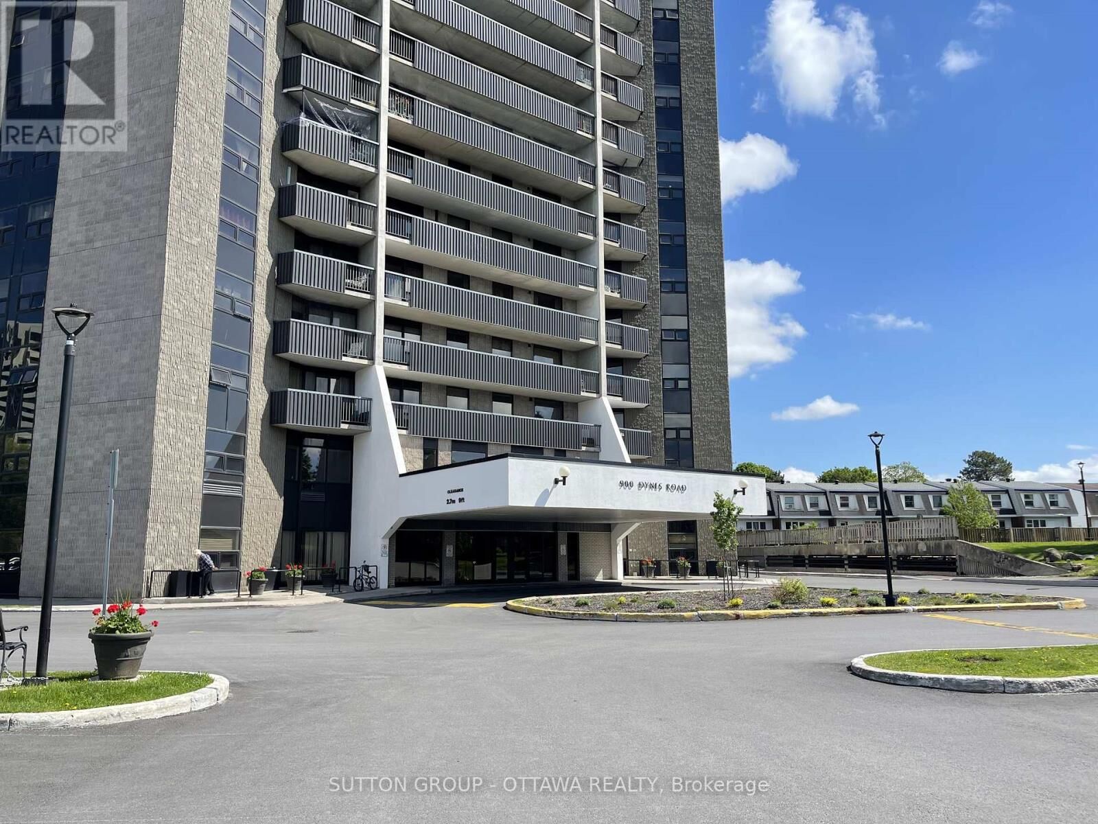 Property Photo:  900 Dynes Road 704  ON K2C 3L6 
