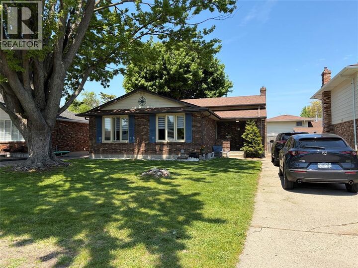 Property Photo: 50 Ashby Crescent ON N7S 4L6