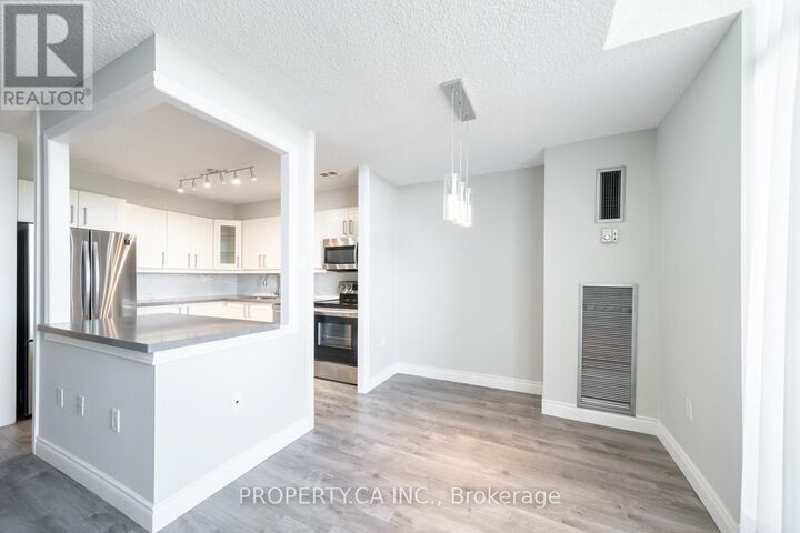 Property Photo:  355 Rathburn Road East 1204  ON L4Z 1H4 