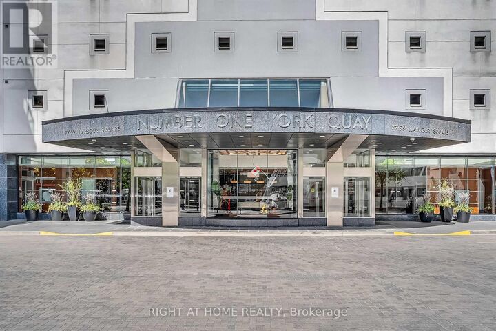 Property Photo: 99 Harbour Square 3008 ON M5J 2H2