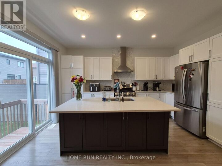Property Photo: 1005 Parabolica Way ON K2T 0P8