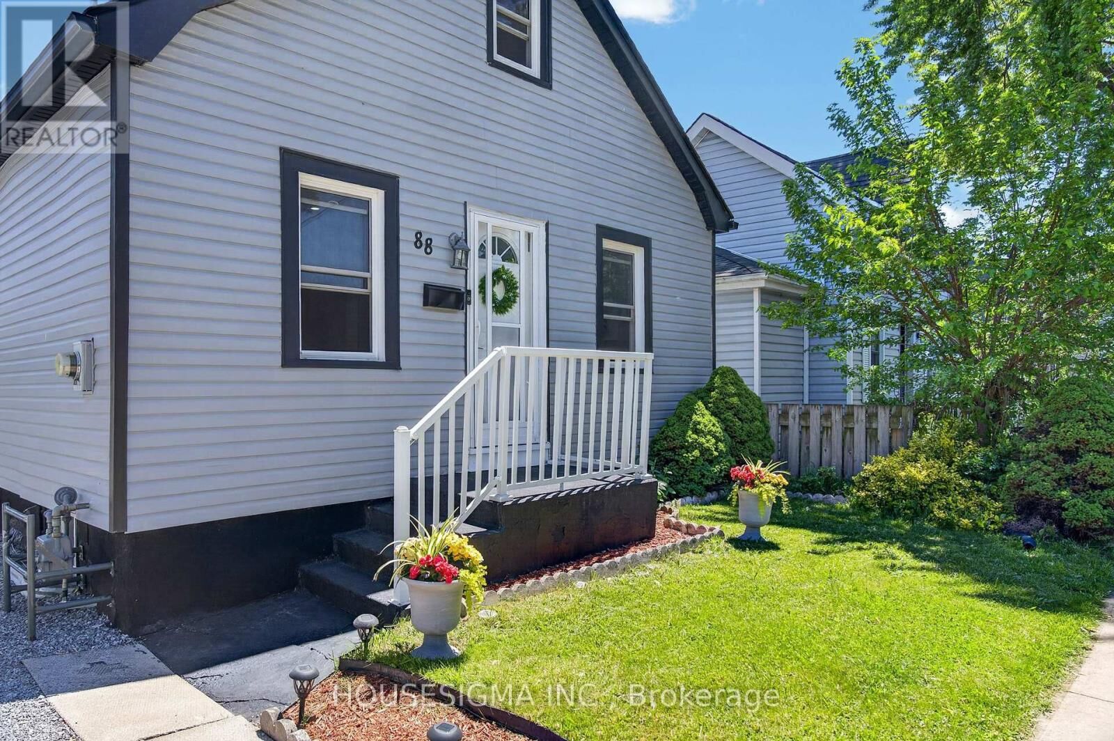 Property Photo: 88 Page Street ON L2R 4A9