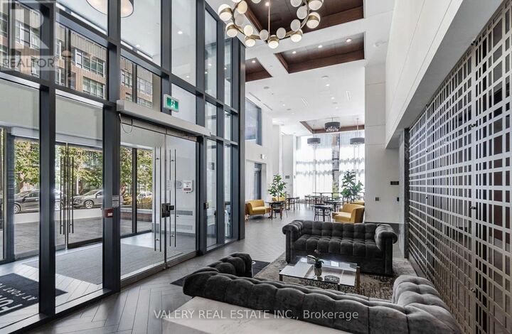 Property Photo: 38 Iannuzzi Street West 1607 ON M5V 0S2