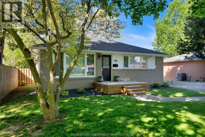 Property Photo:  119 Burton Avenue  ON N7M 4Z6 