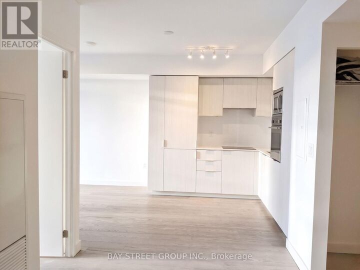 Property Photo: 11 Wellesley Street West 1606 ON M4Y 1E8