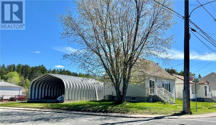 Property Photo: 60 Third Ave N ON