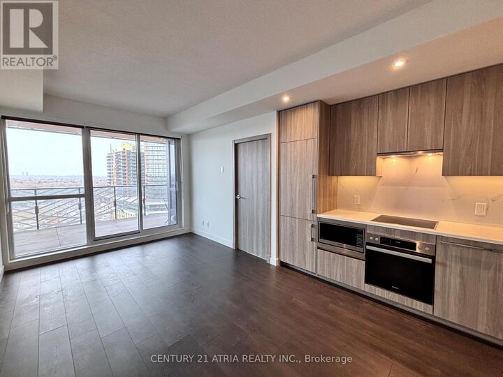 Property Photo: 27 McMahon Drive 1011 ON M2K 0J2