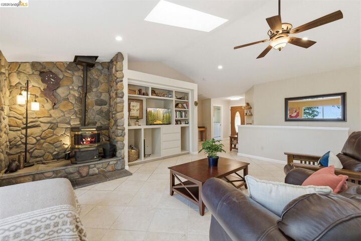 Property Photo: 16690 Ridgewood Dr CA 95370