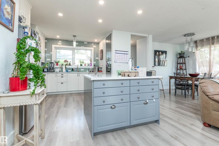 Property Photo:  88 Circlewood Drive  AB T8A 0K7 
