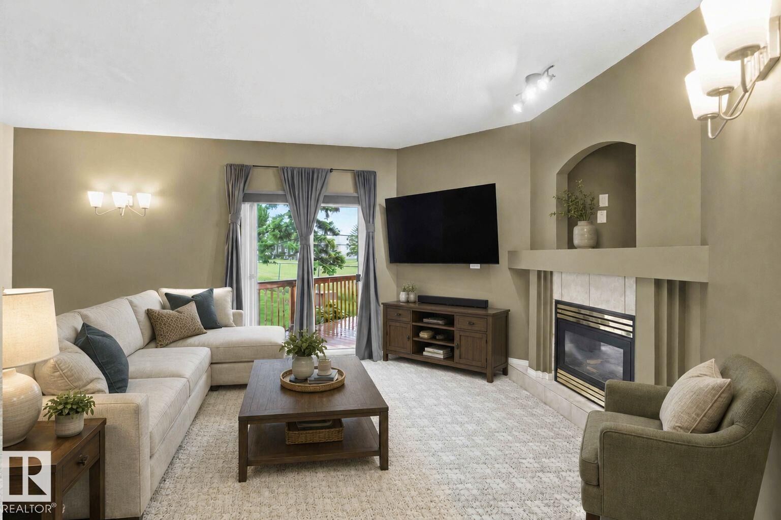 Property Photo: 3811 85 Street NW 9 AB T6K 4C7