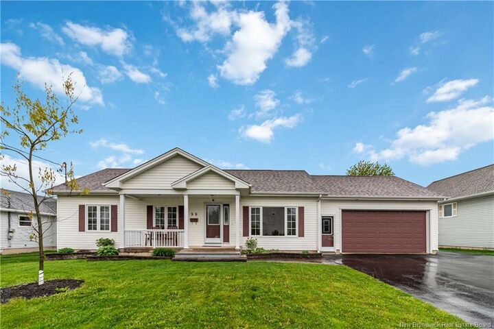 99 Fairview Knoll Drive — photo 1