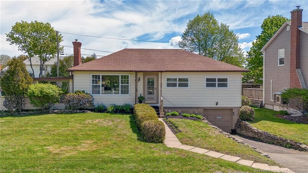 Property Photo: 90 Bayview Drive NB E2M 4E1