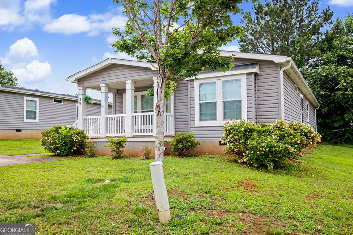 Property Photo: 29 Meadow View Street GA 30263