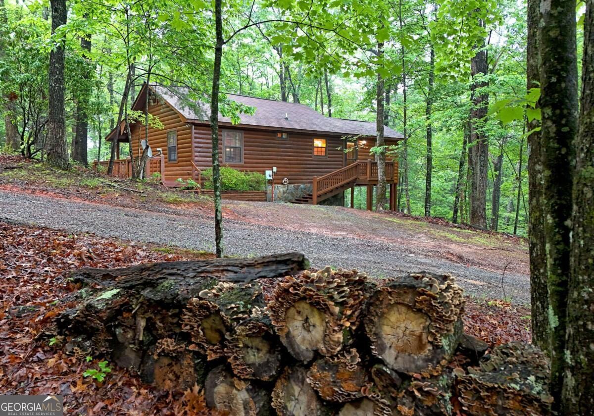 Property Photo:  31 Eagle Feather Drive  GA 30522 