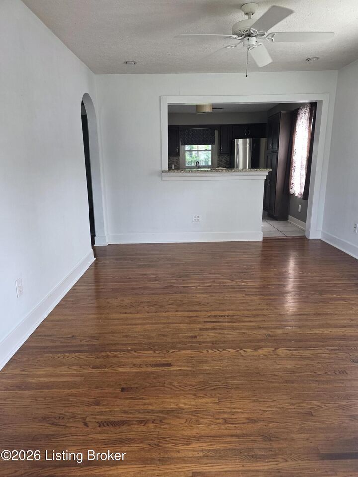 Property Photo:  11907 Locust Rd  KY 40243 