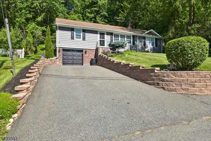 Property Photo: 33 Avondale Rd NJ 07834