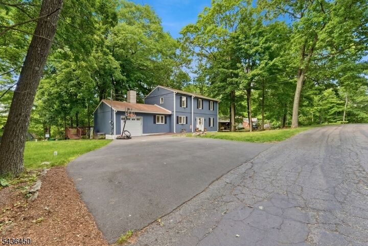 Property Photo:  3 Crows Nest Rd  NJ 07821 