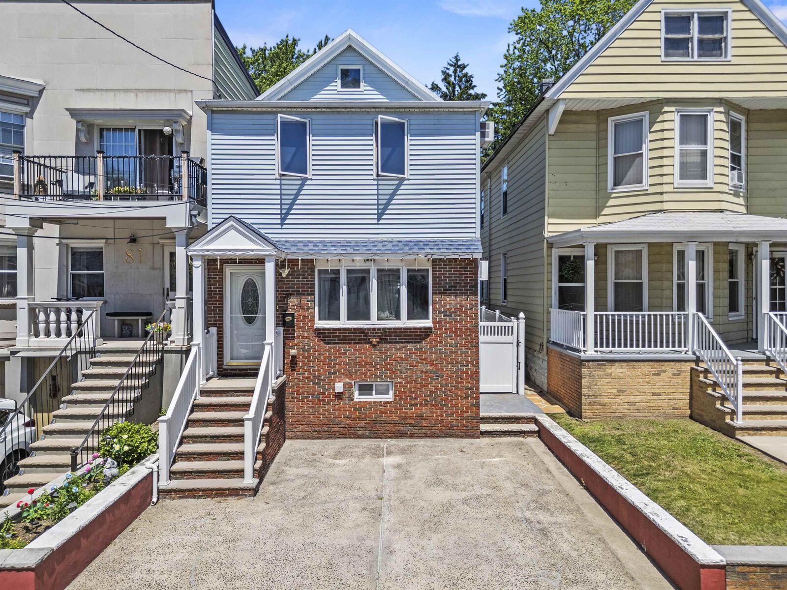 Property Photo:  79 27th St  NJ 07002 