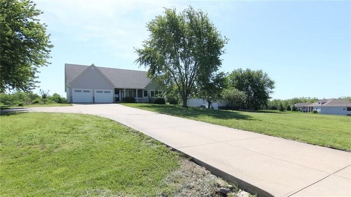 Property Photo:  23305 S Hickory Court  KS 66083 