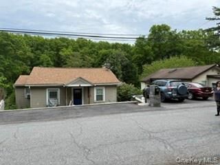 Property Photo: 16 Willowbrook Heights NY 12603